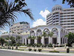 Sunrise Beach Resort